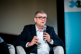 Paul Carrère, présent à la création de l'IFLTS, espère que l'école permettra de combler la pénurie de personnels
