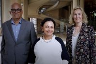 Pierre Marie-Joseph, Hélène Sirder (au centre) et Sabine Roux de Bézieux, auteurs du rapport du Cese.