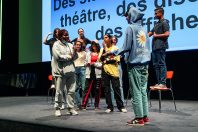 Chaque année, 4 000 collégiens de la Seine-Saint-Denis créent des pièces de théâtre, des vidéos, des affiches, etc., sur le thème « jeunes contre le sexisme ».
