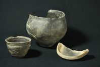 De nombreuses céramiques ont été mises au jour comme celle-ci, datant de l’âge du Bronze.