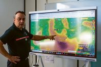 Température, force du vent, sécheresse… tout est mesuré, observé par l’équipe d’analystes de sapeurs-pompiers.