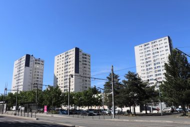 Tours du quartier Les Minguettes - Ville de Vénissieux - Département du Rhône - France - Quartier de HLM construit dans les années 1960