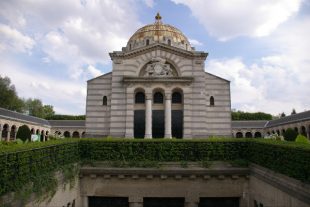 Crématorium_du_Père-Lachaise_04