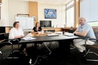 De g. à d. : Annick Langlois, chargée d’évaluation des politiques publiques au CD 76, Alexandra Grandsire, directrice du pilotage, de la stratégie et de l’évaluation et David Mercier, DGS de la collectivité.