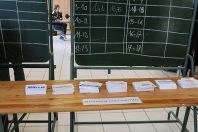 Illustration du parcours de vote aux élections municipales de Mimet (13), d'une personne handicapée.