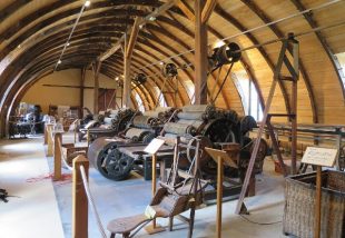 1024px-Musée_des_arts_et_métiers_traditionnels,_Salles-la-Source,_salle_de_la_filature