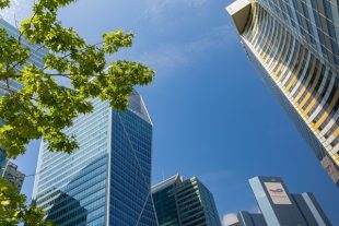 Gratte-ciel du Quartier d'affaires de la Défense proche de la ville de Paris
