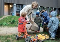 Crêche au dehors.