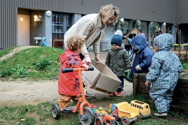 Crêche au dehors.