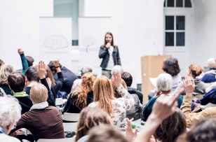 L’offensive des collectivités locales contre les discriminations dans leurs services