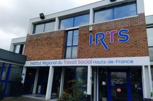 Diplômes du travail social : la réforme entérinée malgré les polémiques