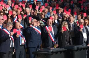 Le carton rouge des élus d’Amorce contre la hausse de la taxe sur les déchets