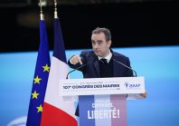 Congrès des maires : Sébastien Lecornu en quête d’apaisement