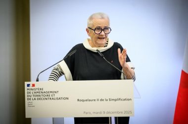 Simplification : après le méga-décret, le gouvernement lance son offensive législative pour les collectivités