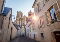 Bourges 2028 redimensionne son projet par réalisme budgétaire