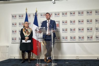 Conférence de presse lors de la remise du rapport de la commission d'enquête sur « les défaillances des politiques publiques de prise en charge de la santé mentale et du handicap »
