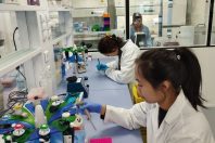 SQY Therapeutics, start-up de Saint-Quentin en Yvelines, a reçu le prix de la pépite industrielle le 27 novembre.