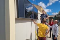 Dans les bâtiments publics, les économies d’énergie peuvent aller
jusqu’à 80 % car le fonctionnement d’un chauffage solaire thermique
est bien adapté au temps de présence des occupants.