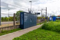 D'abord implantés près des lieux de flux commerciaux, comme les gares (ici Moret-Veneux-Les-Sablons, en Seine-et-Marne), les consignes automatiques cherchent, depuis 2020, à coloniser les centres-villes