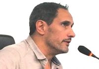 Eric Perera, sociologue de l’accessibilité des
sports de nature et accompagnateur de ski assis.