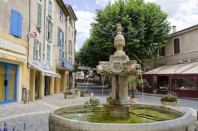 Pl;ace du village