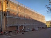 A Tramayes, plusieurs bâtiments publics ont fait l’objet d’une rénovation thermique, comme la gendarmerie (ici) et la salle des fêtes.