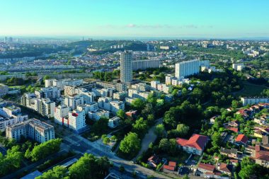 Habitat plus dispersé, espaces publics de qualité… le renouvellement urbain a changé le visage du quartier de La Duchère.