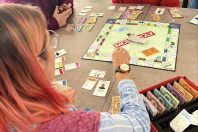 Le département entend, à travers ce jeu, amener les collégiens à se questionner sur la société et les dimensions d’inégalités qui la structurent.