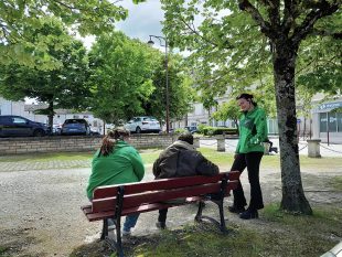 La convention, unique en France, signée entre l’association Omega et le centre hospitalier Camille-Claudel permet aux deux équipes d’aller sur le terrain.