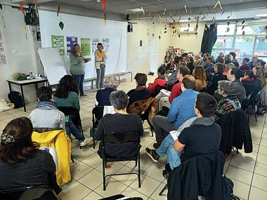 La charte de la sécurité sociale de l’alimentation est élaborée au cours de réunions citoyennes.