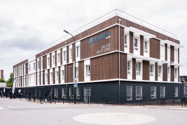 Neuf mois ont été nécessaires pour la construction du bâtiment, dont les modules s’assemblent comme des pièces de Lego.