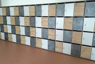 Réemploi du mobilier en Haute-Garonne : quand un collège ferme, les autres s&rsquo;équipent