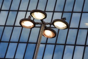 Éclairage public : l’extinction nocturne séduit de plus en plus de communes