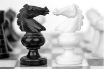 Tension-confrontation-combat-echec-UNE