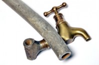 eau_robinet_plomb_canalisation_une