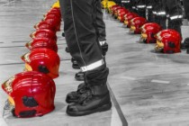 pompiers casque rang UNE