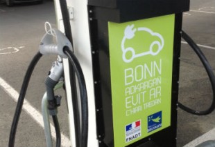une-borne-recharge